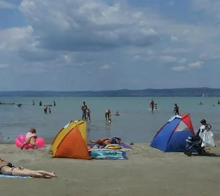 Trixy Wellness Lägenhet Siófok