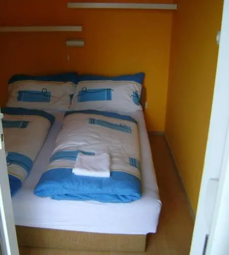 Trixy Wellness Apartment